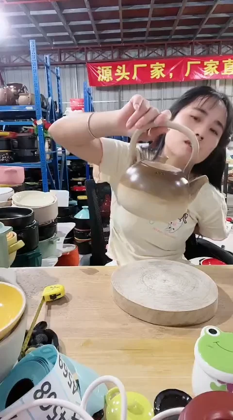 瑕疵粗陶明火壶带盖