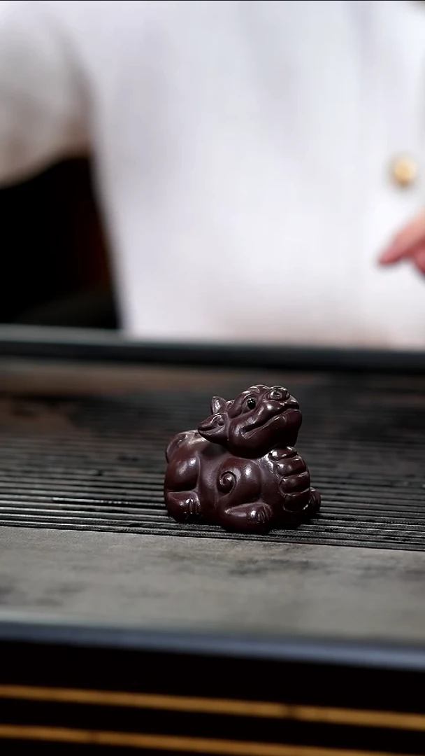 茶壶紫砂01-紫泥茶宠小貔犰