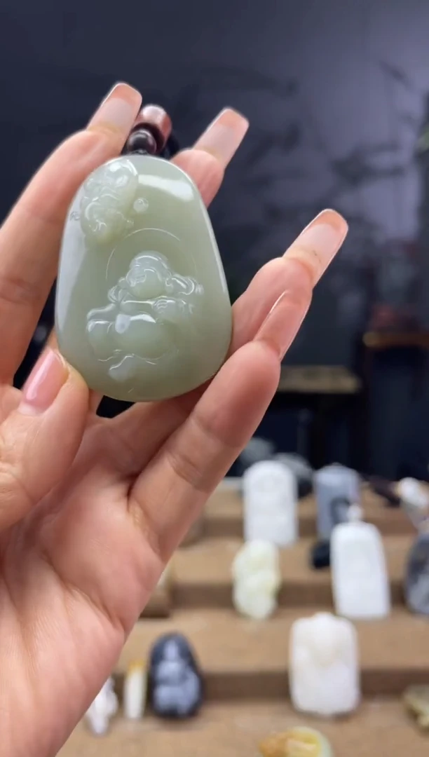 颈饰未镶嵌和田玉1