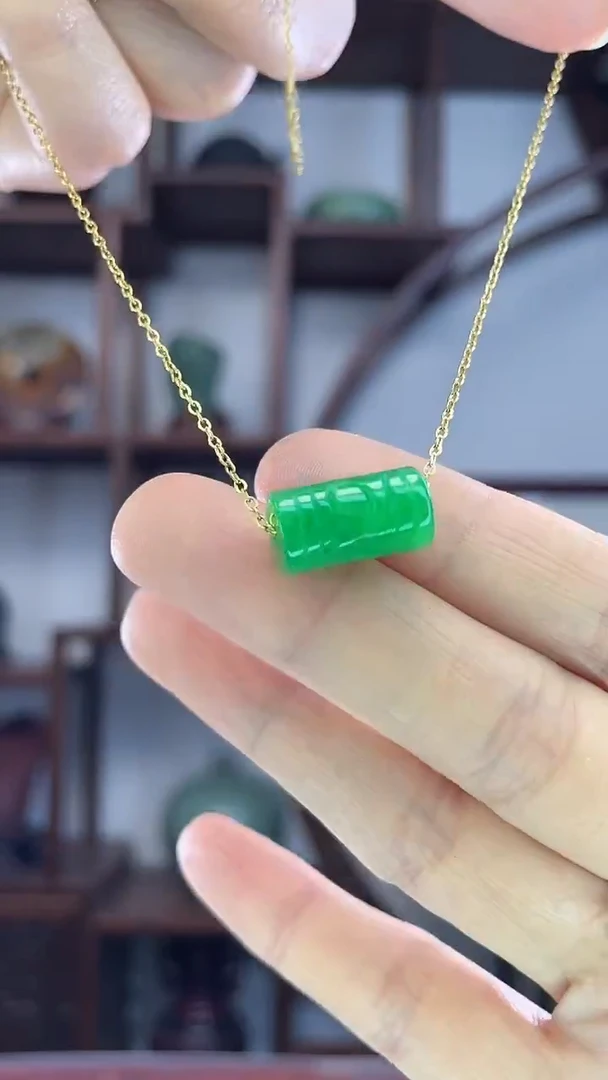 吊坠(赠链)未镶嵌翡翠D72辣绿路路通