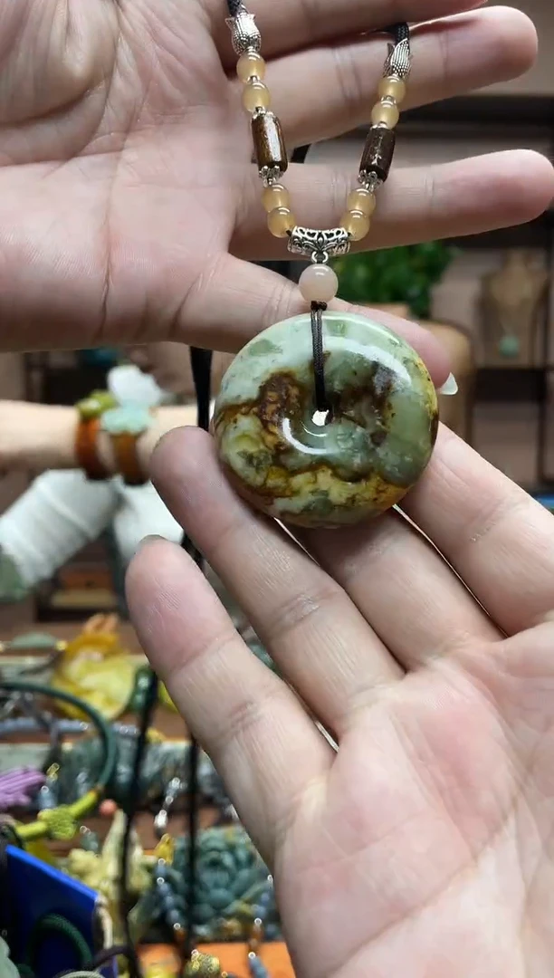 未镶嵌岫玉吊坠·