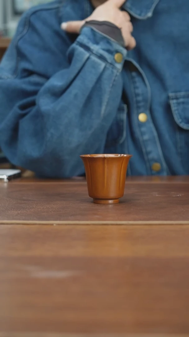 【闪购商品】杯景德镇紫金釉莲瓣口杯