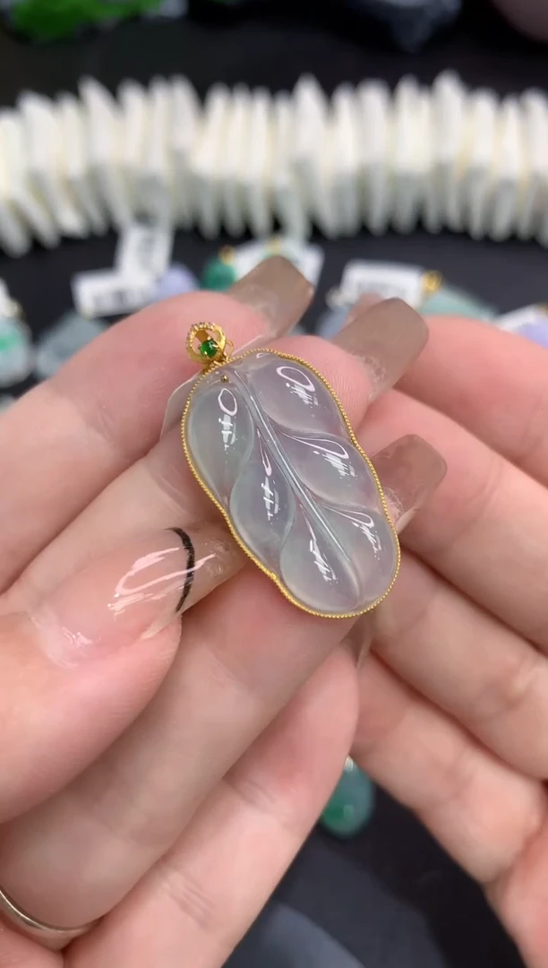 吊坠(不含链)18K金镶嵌翡翠111111111