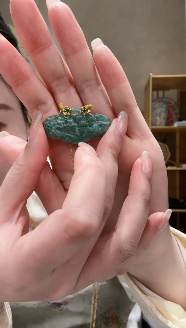 【闪购商品】翡翠颈饰未镶嵌吊坠