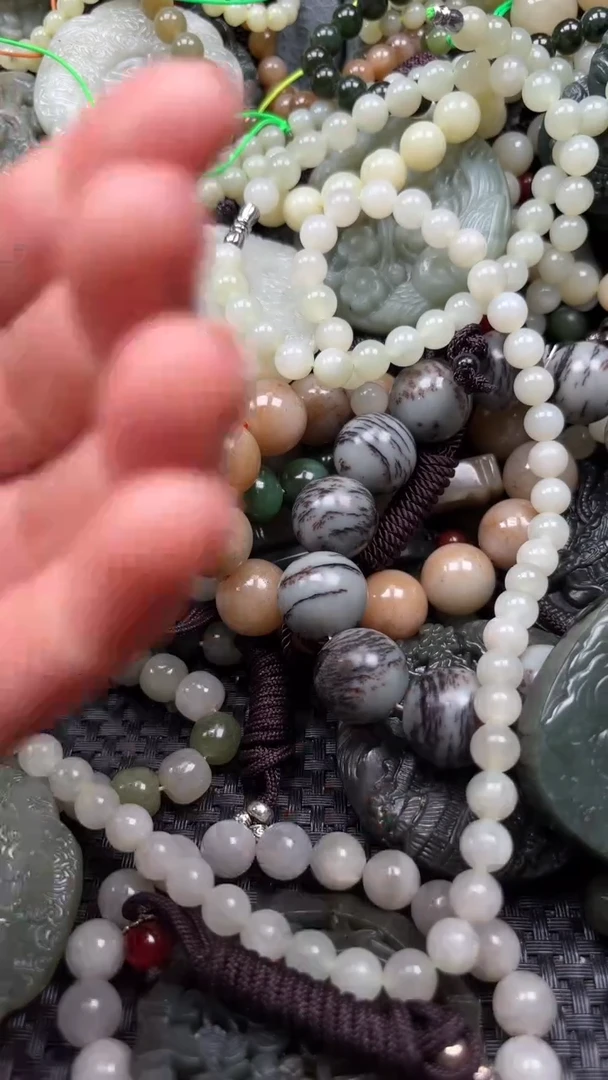 【闪购商品】和田玉颈饰未镶嵌.