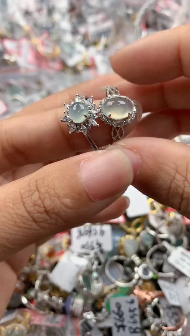 银S925镶嵌戒指翡翠888              6