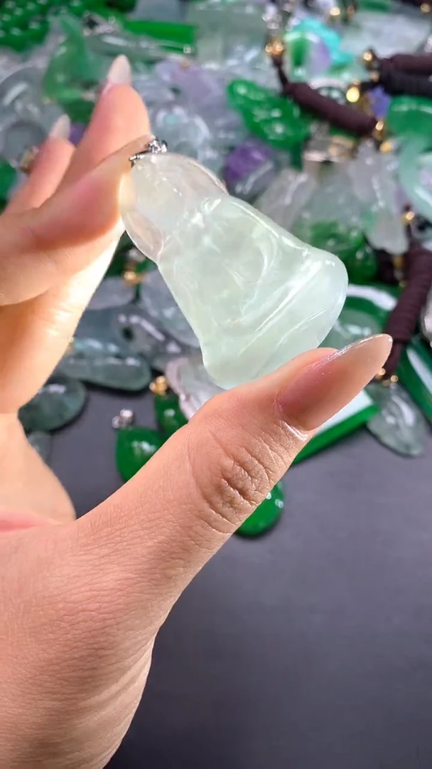 颈饰未镶嵌翡翠(配扣头多样性发其一）59