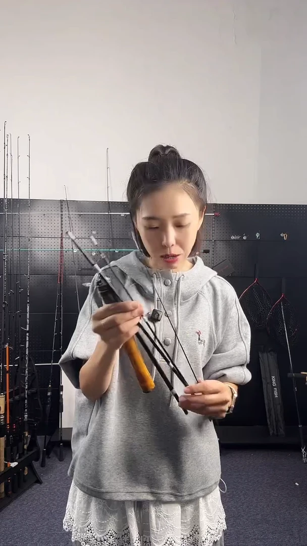 1.8m以下碳素（瑕疵杆没有售后 介意勿拍）多插节150变180直柄