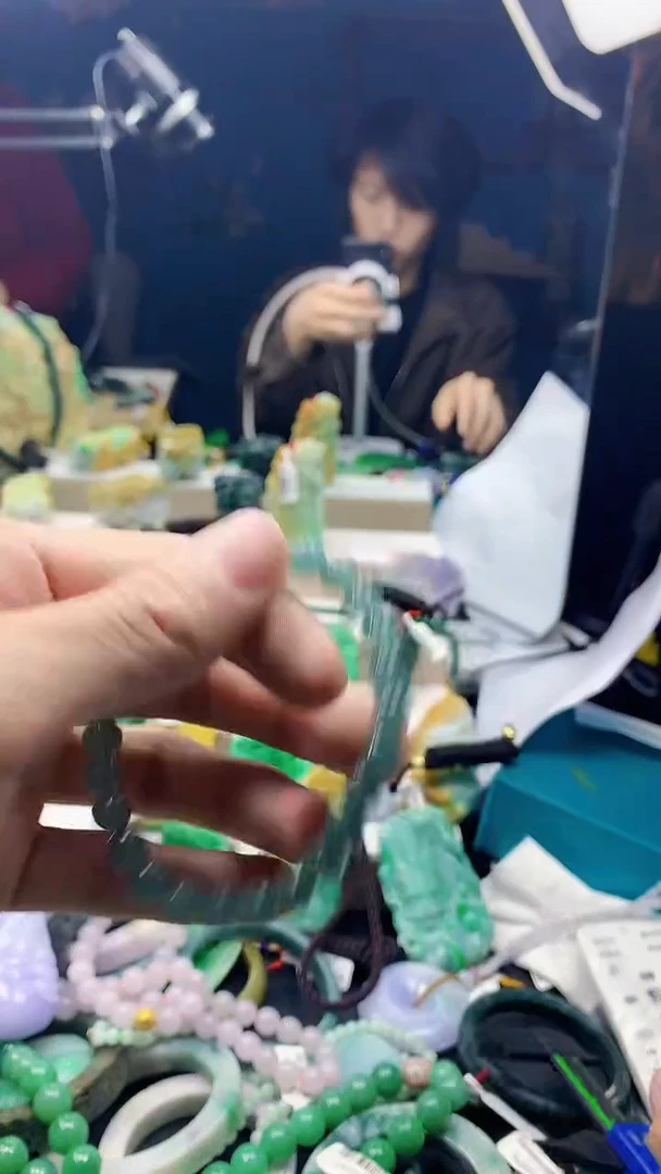 颈饰未镶嵌翡翠天然缅甸a货翡翠