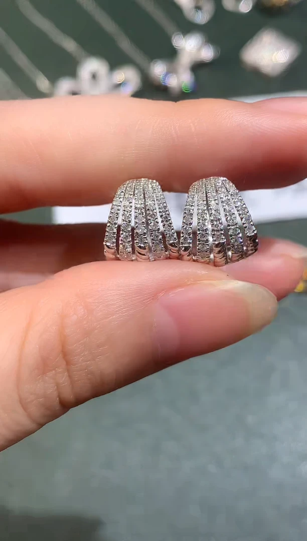 18K金镶嵌耳饰钻石D824|3980