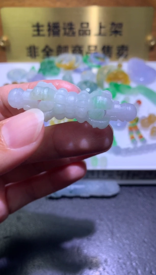 未镶嵌定制翡翠毛货