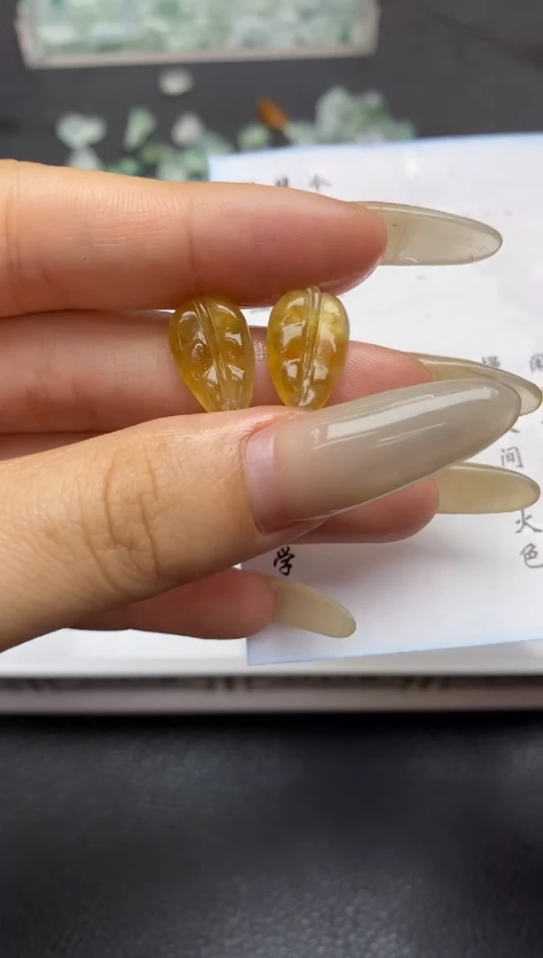 定制翡翠未镶嵌翡翠毛货~