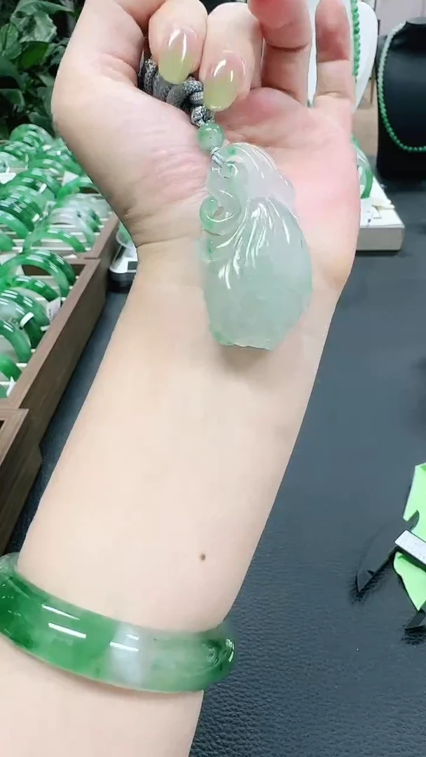 未镶嵌1石英质玉（非洲翠）/8312