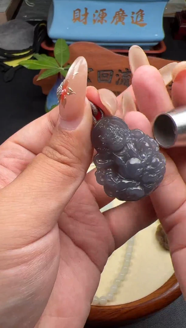 颈饰未镶嵌和田玉黄财神