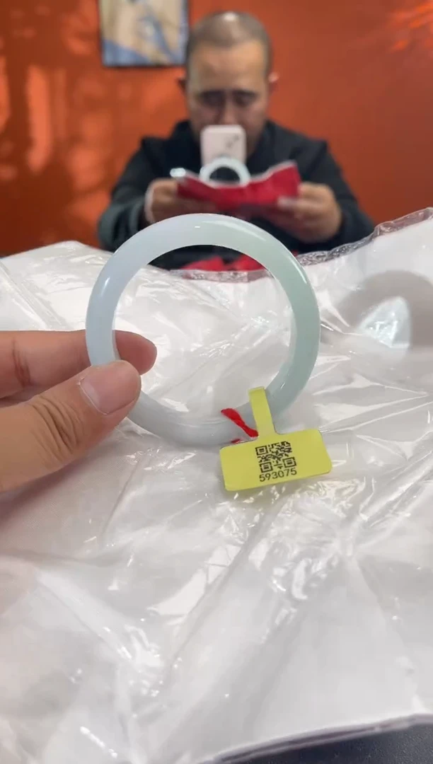 未镶嵌手镯翡翠9 56