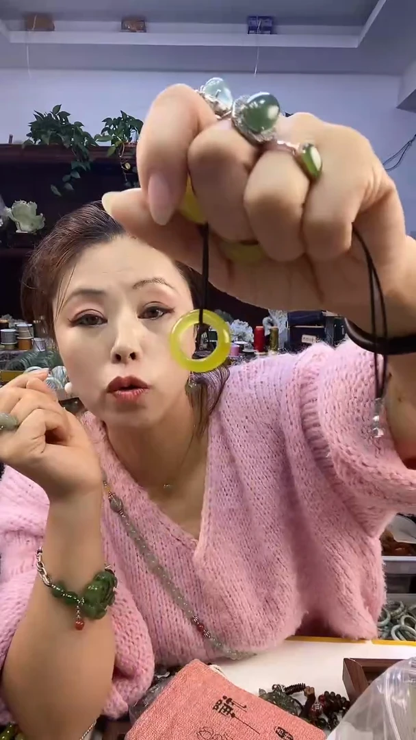 未镶嵌蛇纹石玉黄金玉戒指多样性发货其中之一