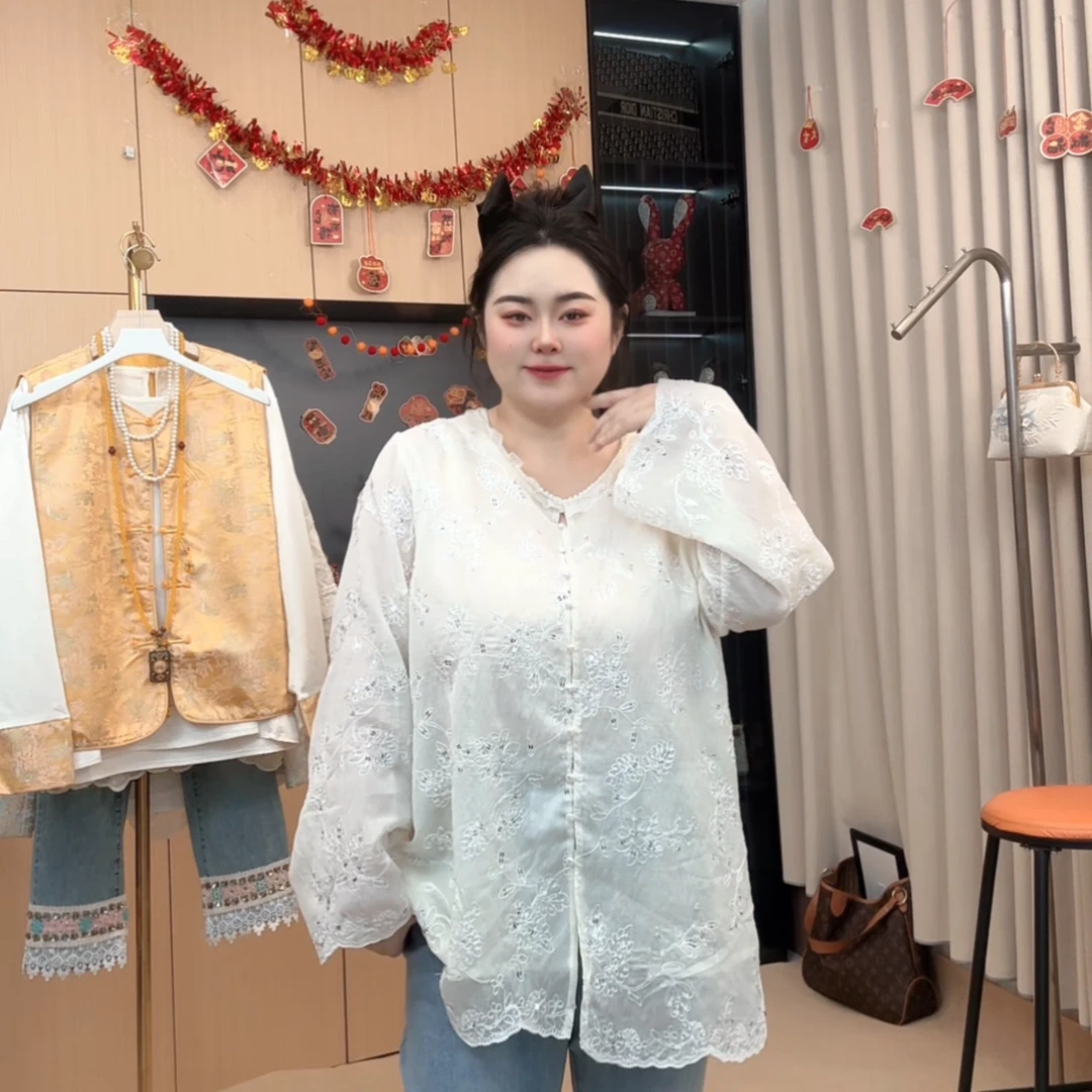 胖小旭钉珠纽扣搭配圆领长袖钉珠亮片衬衣小衫新款时尚上衣25012