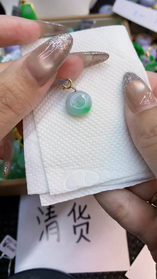 颈饰未镶嵌翡翠1