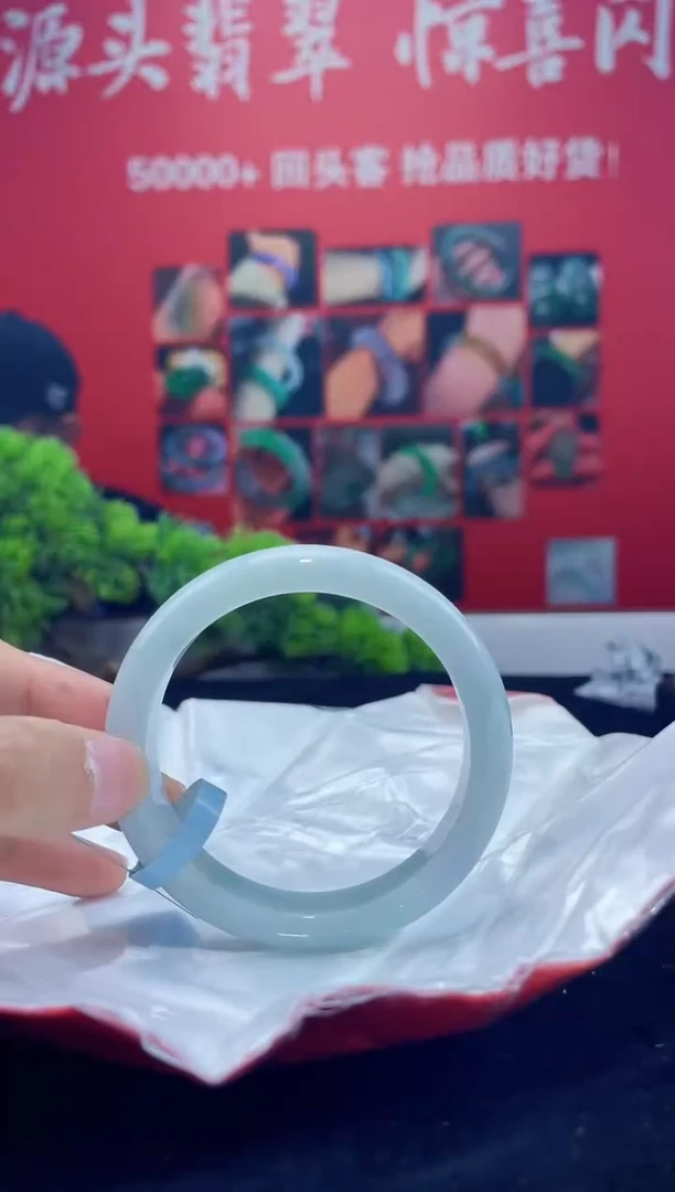 翡翠手镯未镶嵌手镯13
