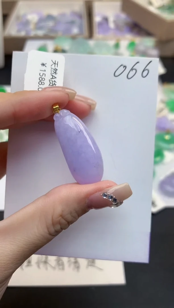 颈饰18K金镶嵌翡翠天然缅甸a货翡翠
