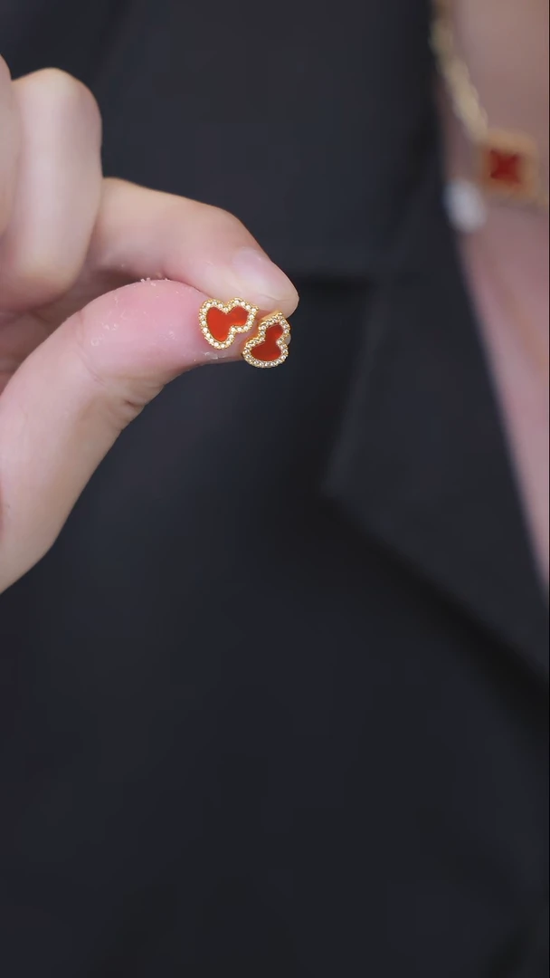 18K金镶嵌耳钉玛瑙/玉髓葫芦