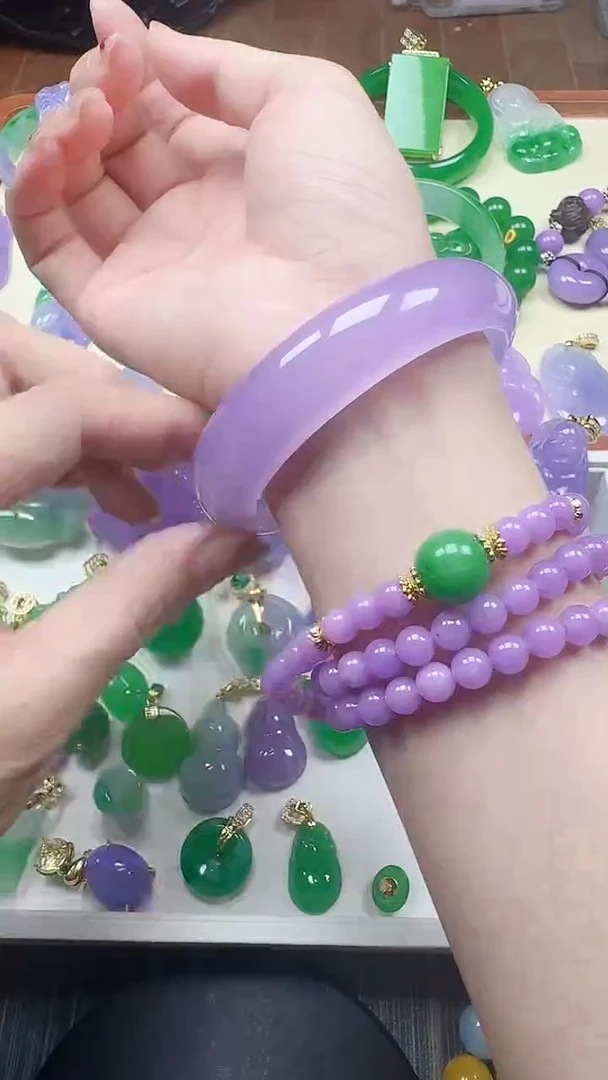 颈饰未镶嵌翡翠紫手镯