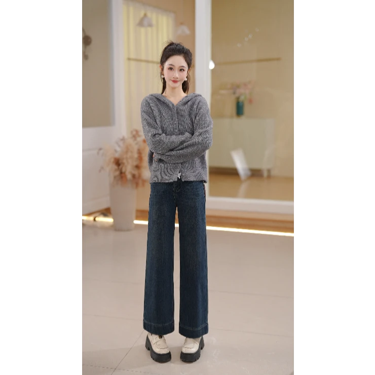 苏醒的乐园2025年冬季加厚加绒窄版直筒牛仔裤SXK25143