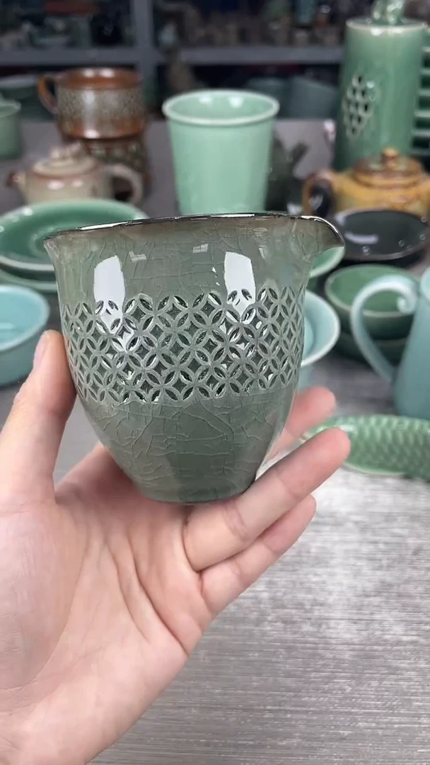 龙泉青瓷仓储大放漏微暇