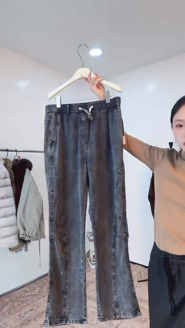 20251026 衣服衣服