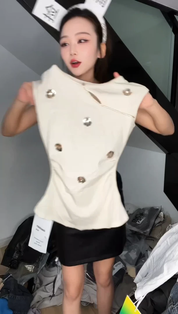 特价清仓孤品上衣