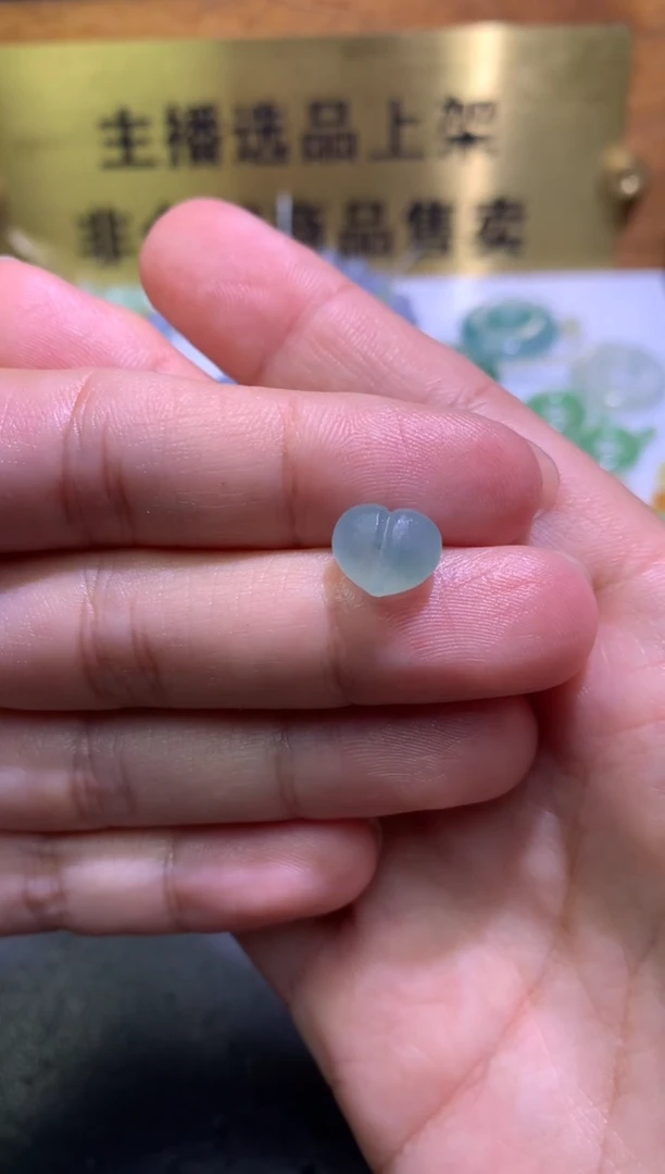 未镶嵌定制翡翠毛货