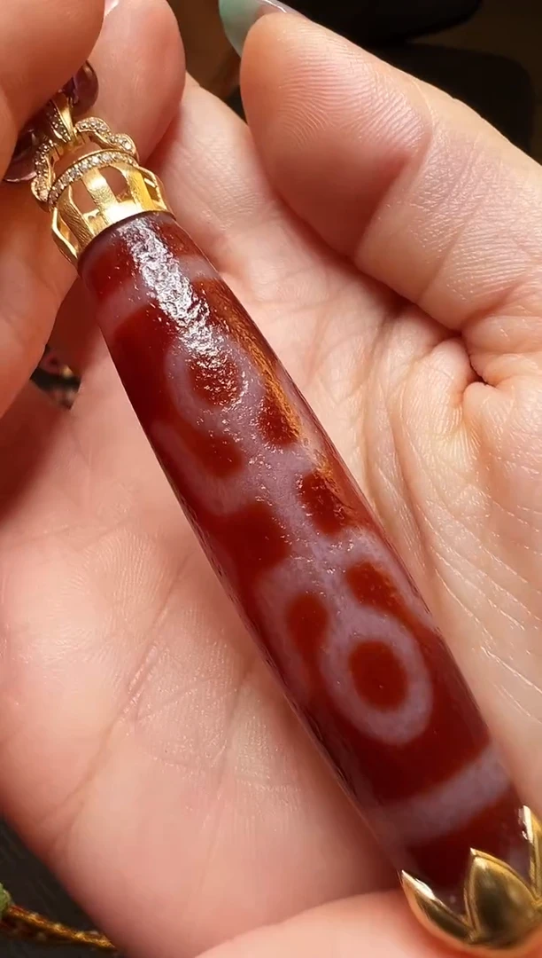 玛瑙/玉髓吊坠18K金镶嵌吊坠