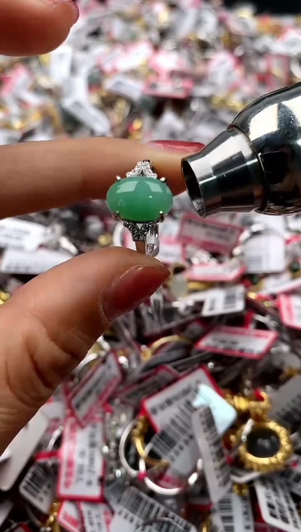 【闪购商品】翡翠戒指银S925镶嵌444444444    6