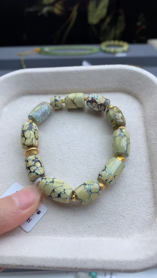 未镶嵌绿松石手串茜.Q91