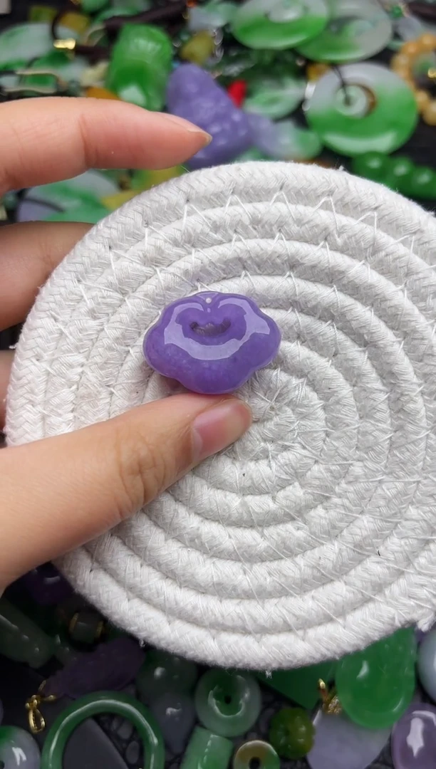 颈饰未镶嵌翡翠缅甸翡翠吊坠