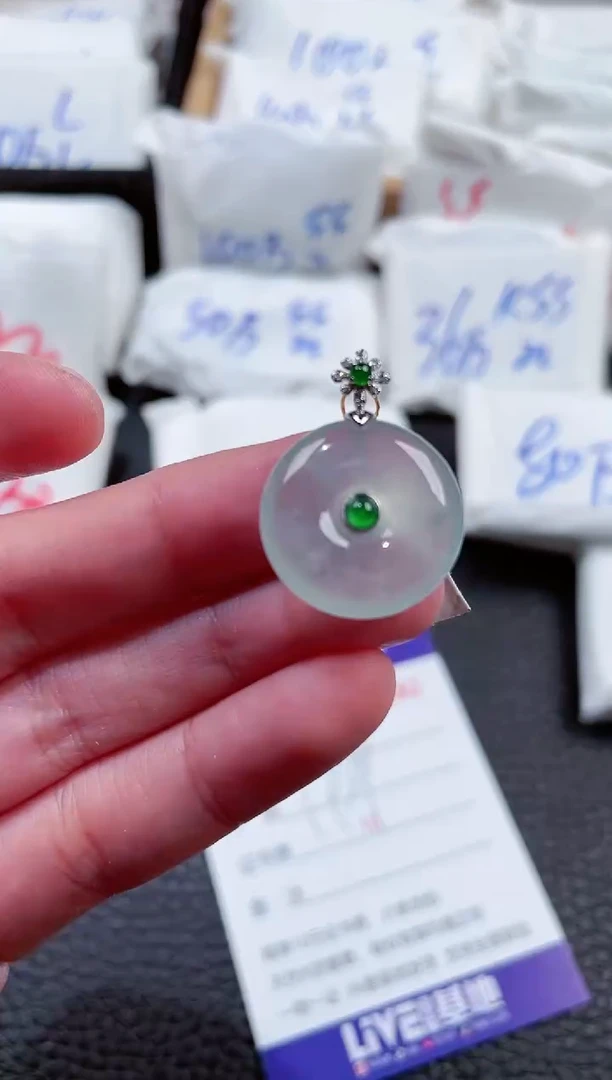 【闪购商品】翡翠颈饰18K金镶嵌00006382