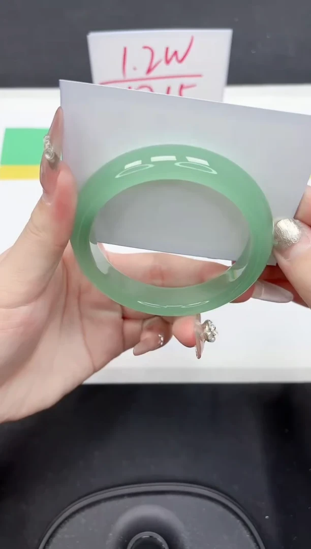 【闪购商品】石英质玉手镯未镶嵌41-60.2