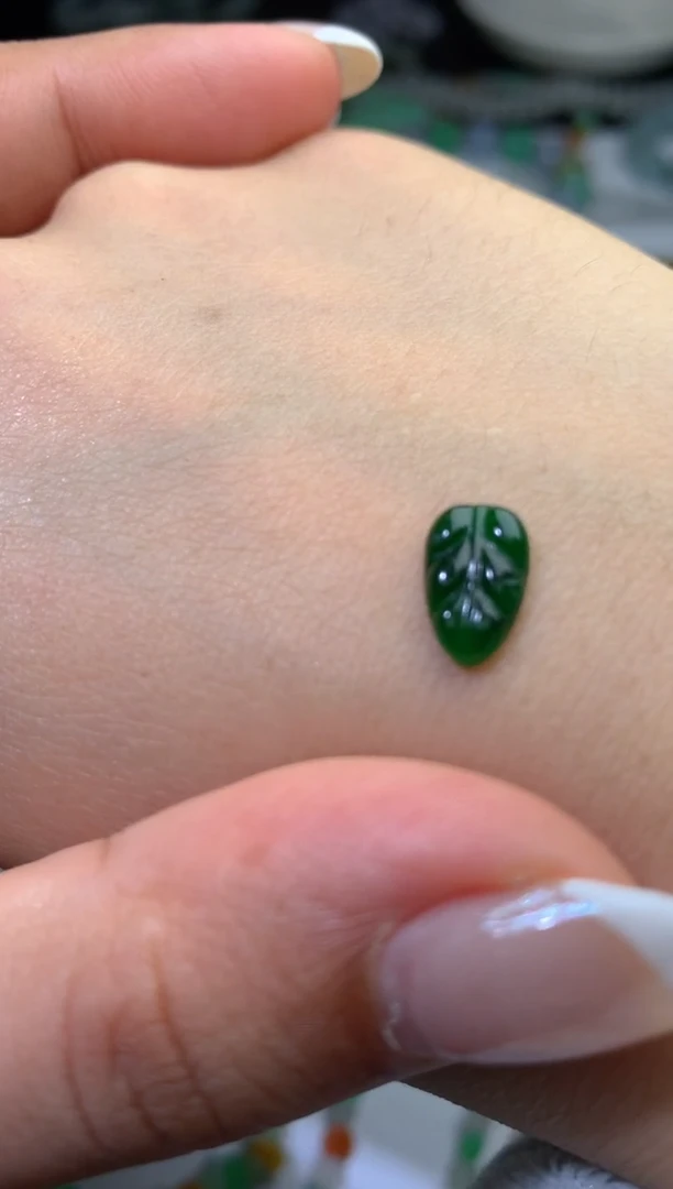 未镶嵌定制翡翠毛货