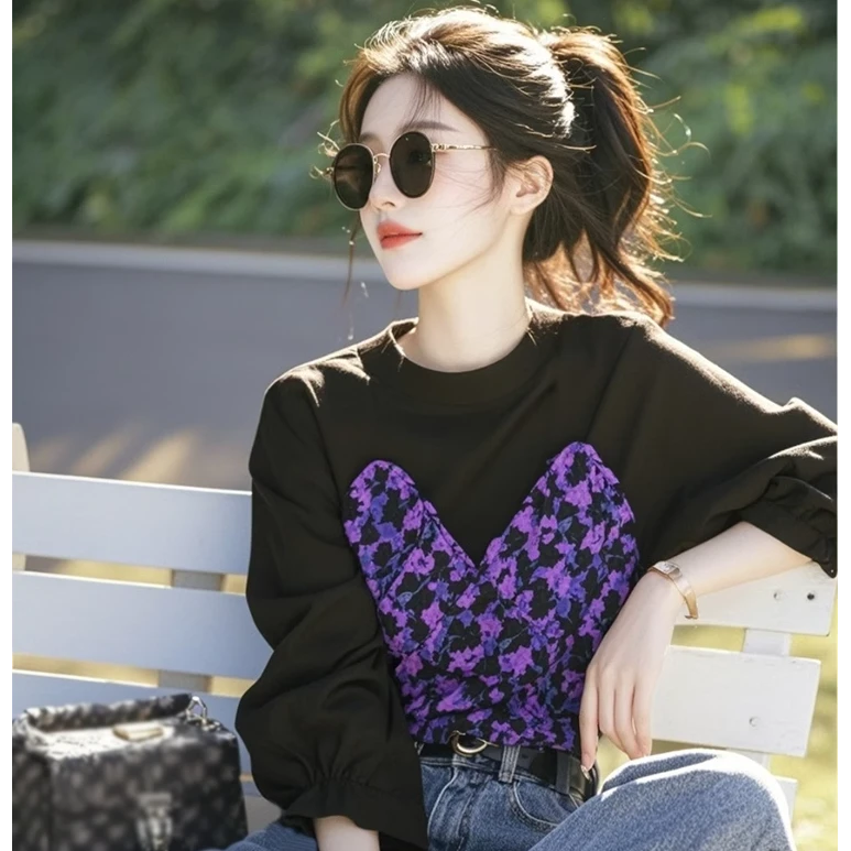 今年流行爆款独特超好看洋气减龄设计感黑色碎花拼接假两件上衣女