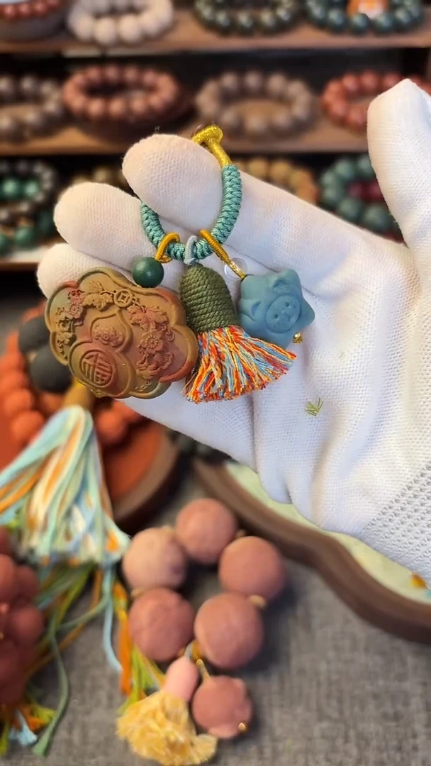 泥塑桂花鳄梨葫芦包挂一个