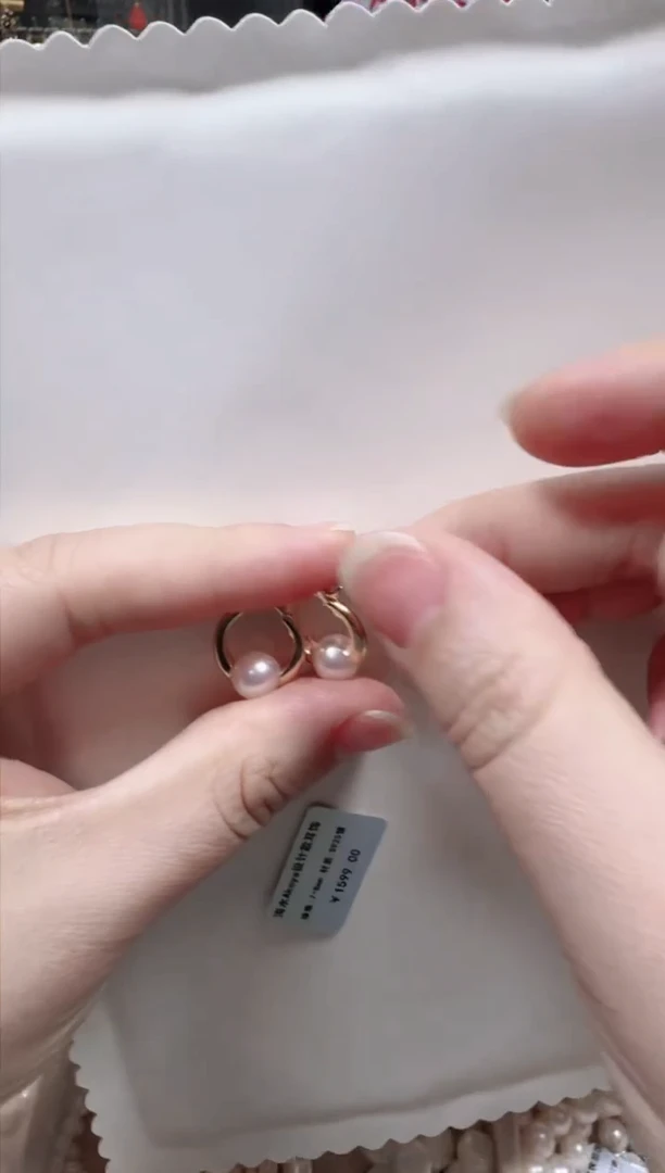 【闪购商品】淡水珍珠耳饰银S925镶嵌耳环
