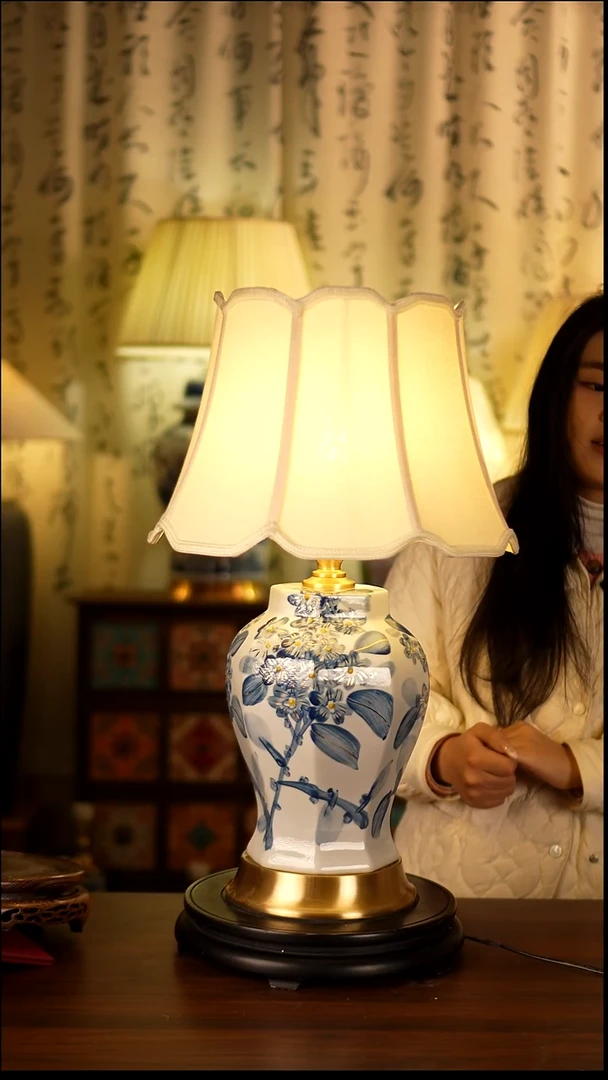 圆形款景德镇陶瓷台灯