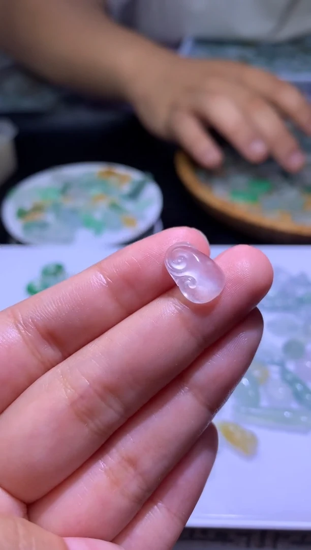 定制翡翠未镶嵌毛货