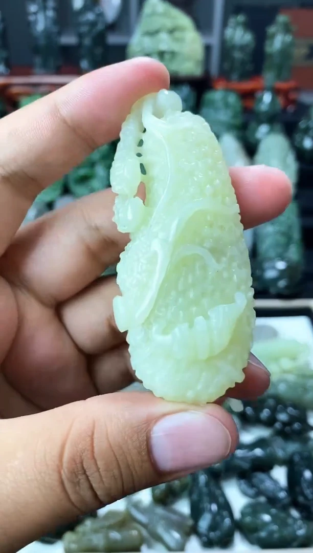 颈饰未镶嵌和田玉1