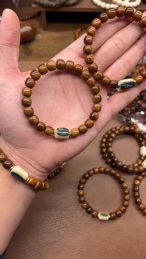 手串库克库克卡9老型带蓝眼睛