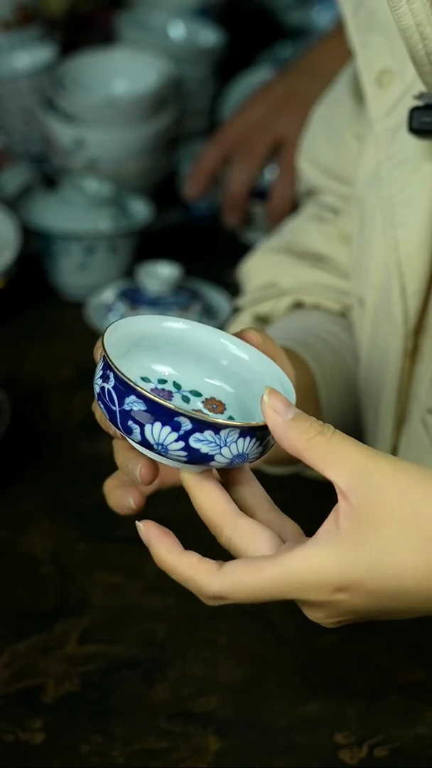 茶具还挺美，蹲下看看！