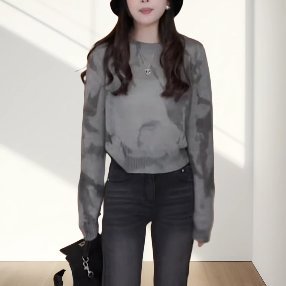 【高知灰咖】2025春季新款设计感晕染印花圆领时尚打底针织衫女