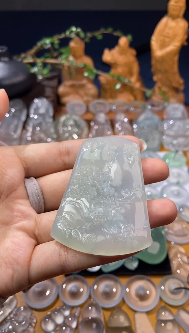 吊坠(不含链)未镶嵌翡翠山水牌