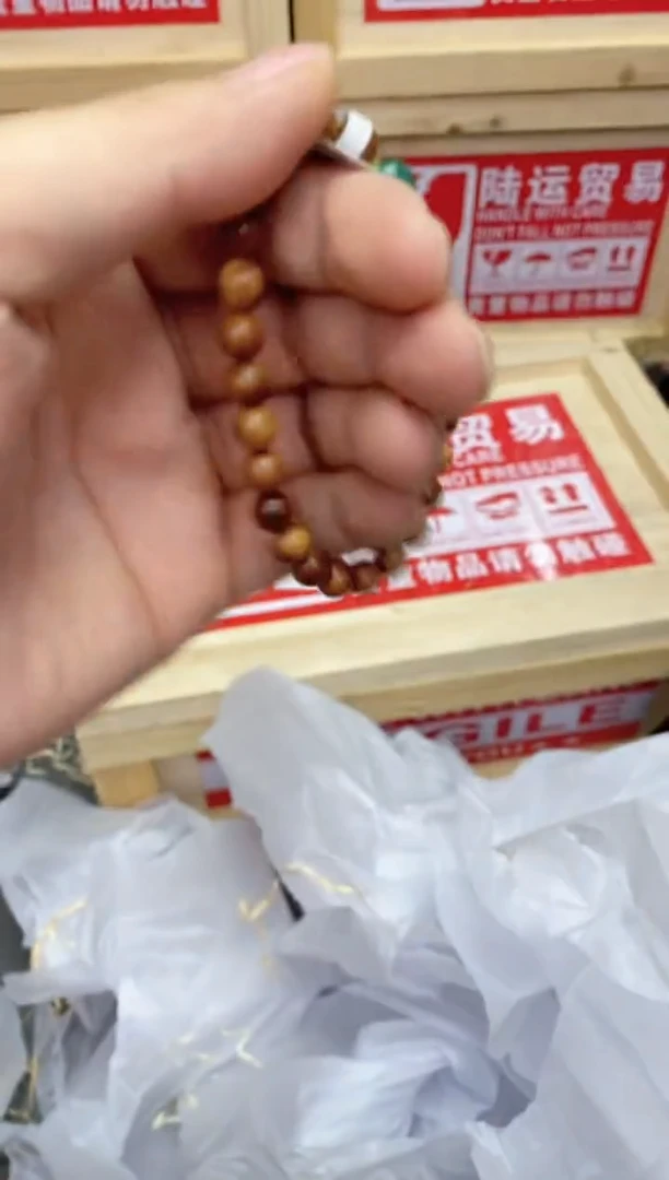 精选闪购手串搭配无礼盒