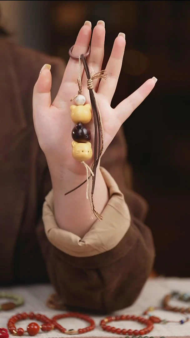 木质类小熊猫葫芦串 手机挂